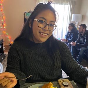 Meet your Posher, Vieve